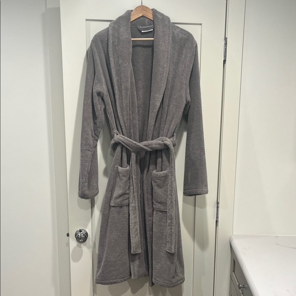 Parachute Charcoal Plush Robe